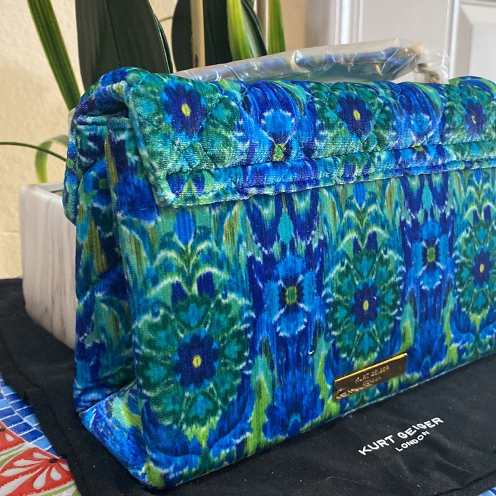 - kurt Geiger London Mini Kensington Shoulder Bag - Picture 4 of 13